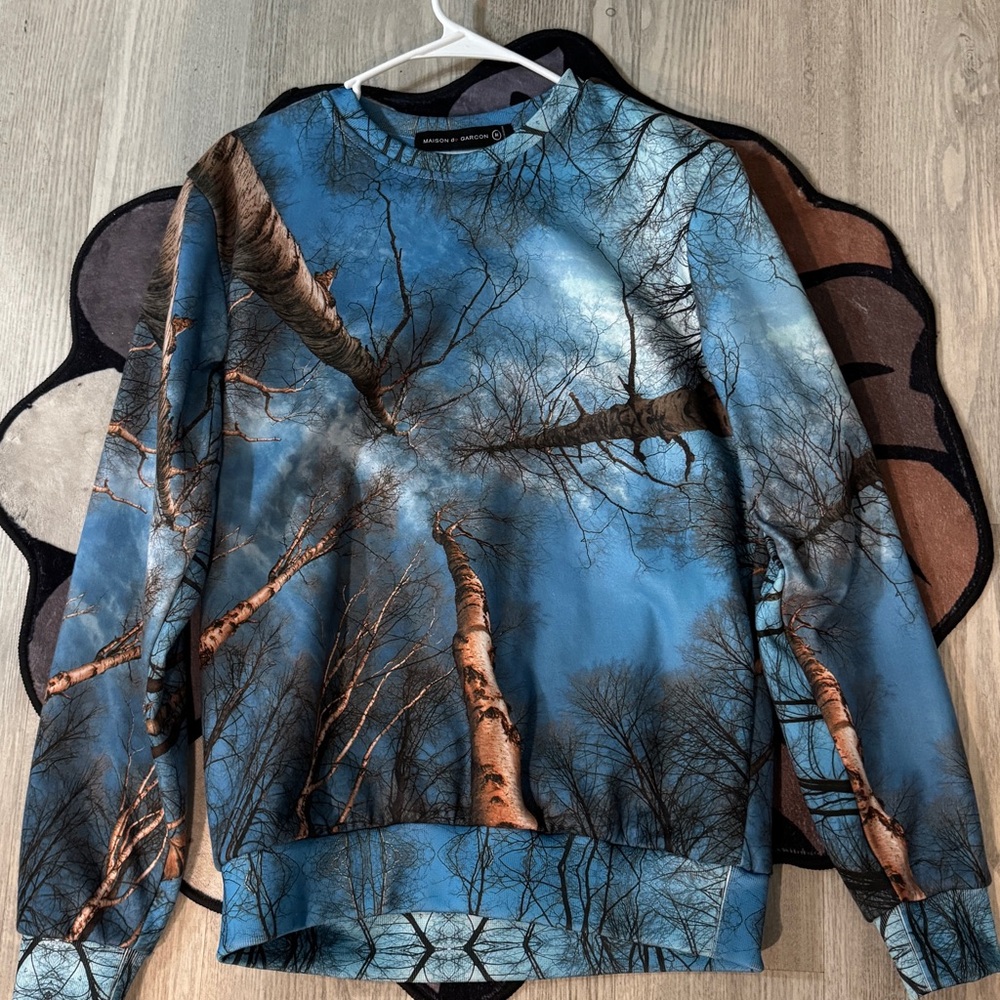 Madison de garçons Blue birch tree sweatshirt.